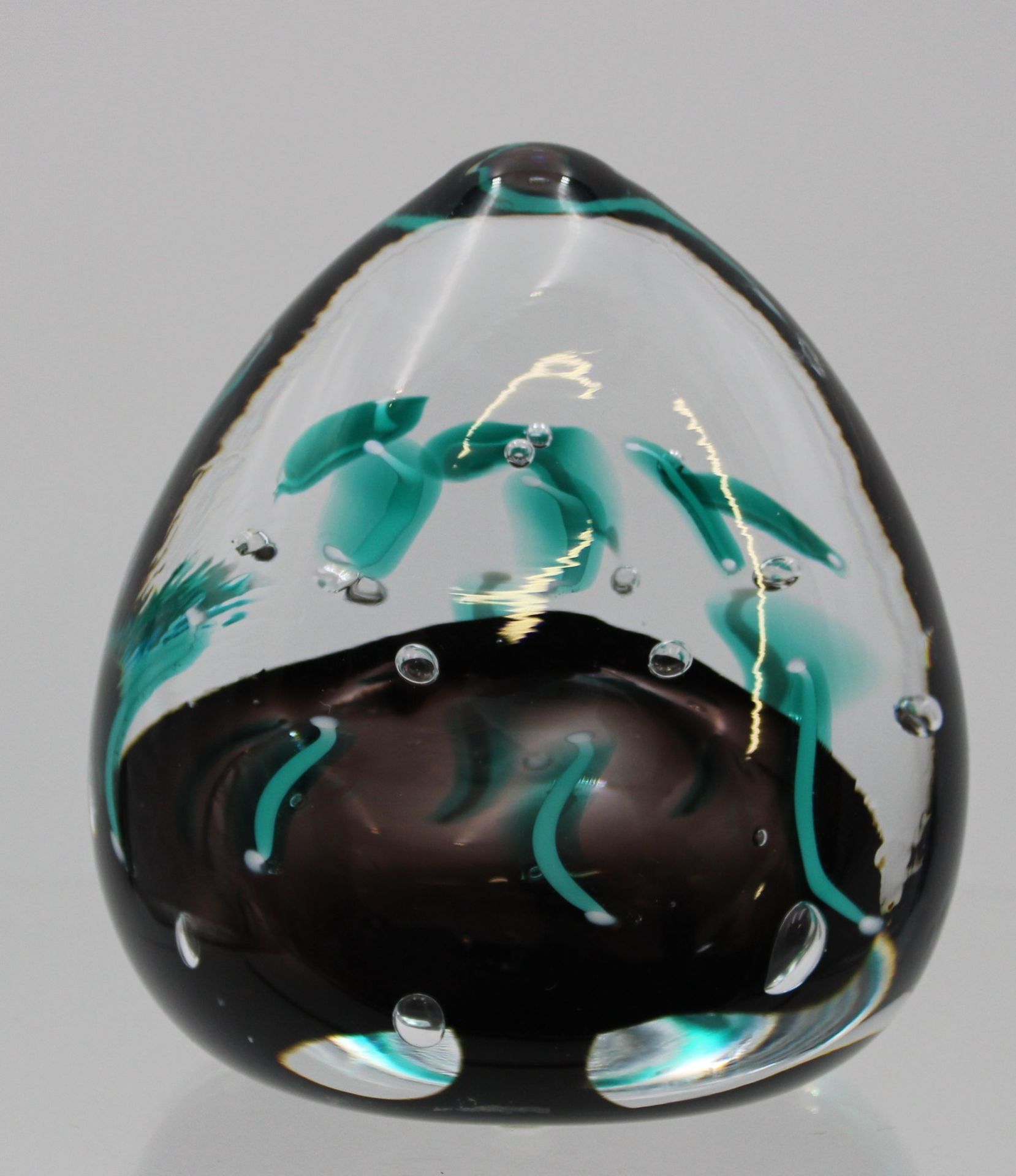 signiertes Paperweight, Schweden, dat. 1987, H-11cm B-10,5cm.