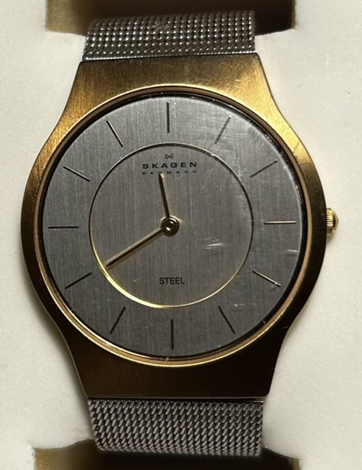 Slimline Quartz Armbanduhr "Skagen" Model 233, mit Beschreibung, neuwertig in Orig. Karton - Image 3 of 4