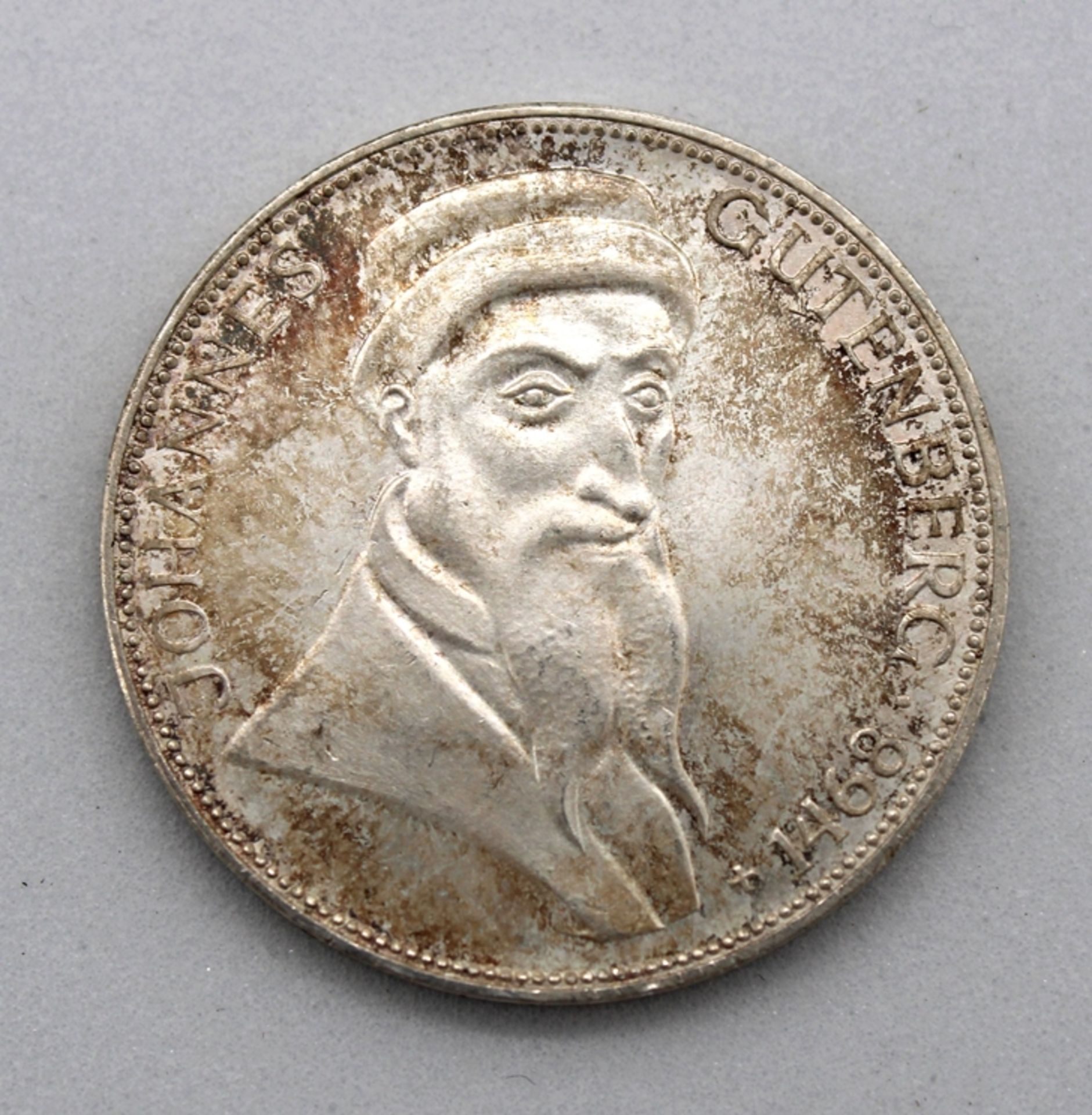 5 DM 500. Todestag von Johannes Gutenberg, Gewicht: 11,3 g. Ø 3 cm. - Bild 2 aus 2