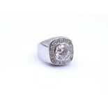 925er Silber Ring mit rund facc. klaren Steinen, 8,3g., RG 57