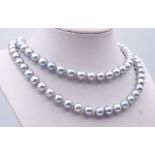 schöne graue Perlenkette, L. 88cm, 90,5g., D. 8,3 - 9,0mm