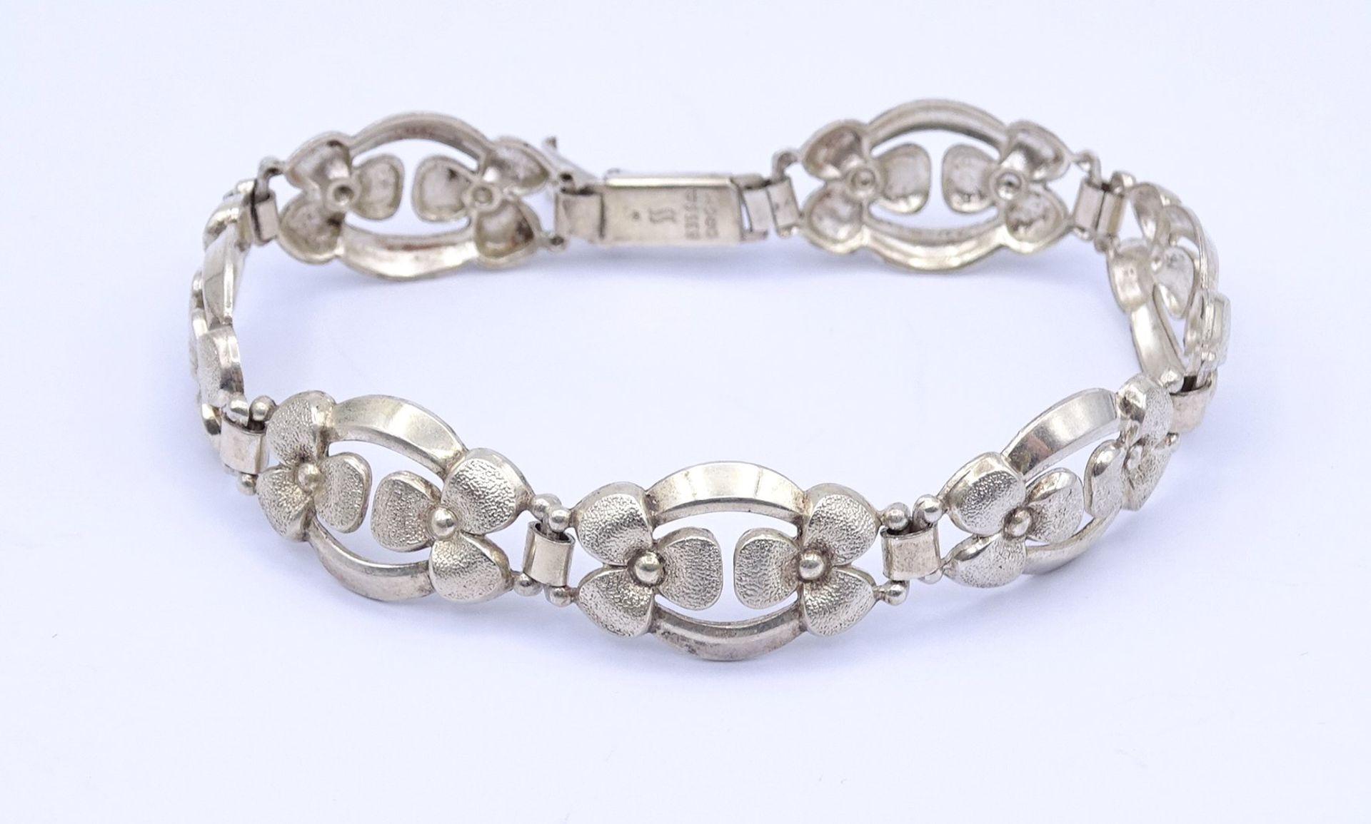 835er Silber Armband, bez. DRGM , L. 18,5cm, 14,2g. - Bild 2 aus 4
