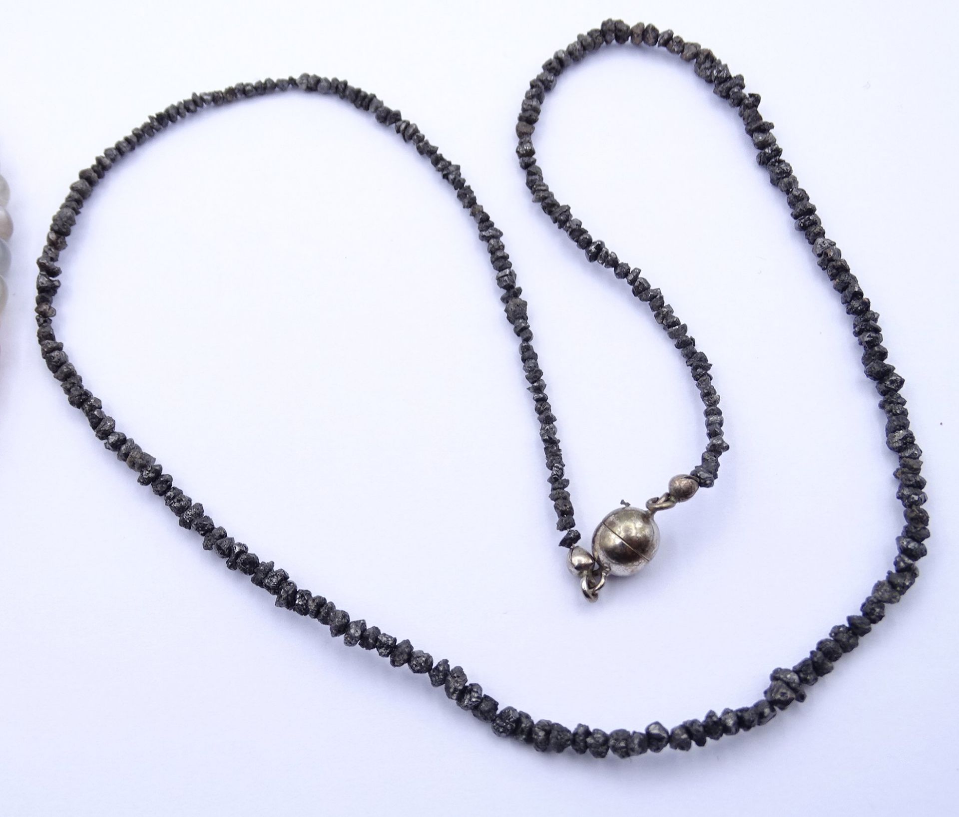 Rohdiamant Halskette und Mondstein Halskette, 1xSilberverschluss 925/000, L. 45cm - Bild 2 aus 3