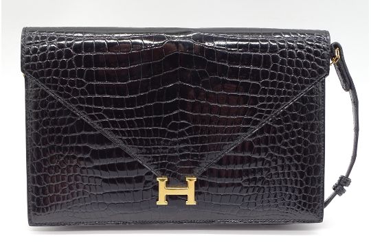 Damenhandtasche von " HERMÉS " Paris , LYDIE , aus Reptilien Leder Schwarz , wohl 80er Jahre , Maße - Bild 1 aus 14