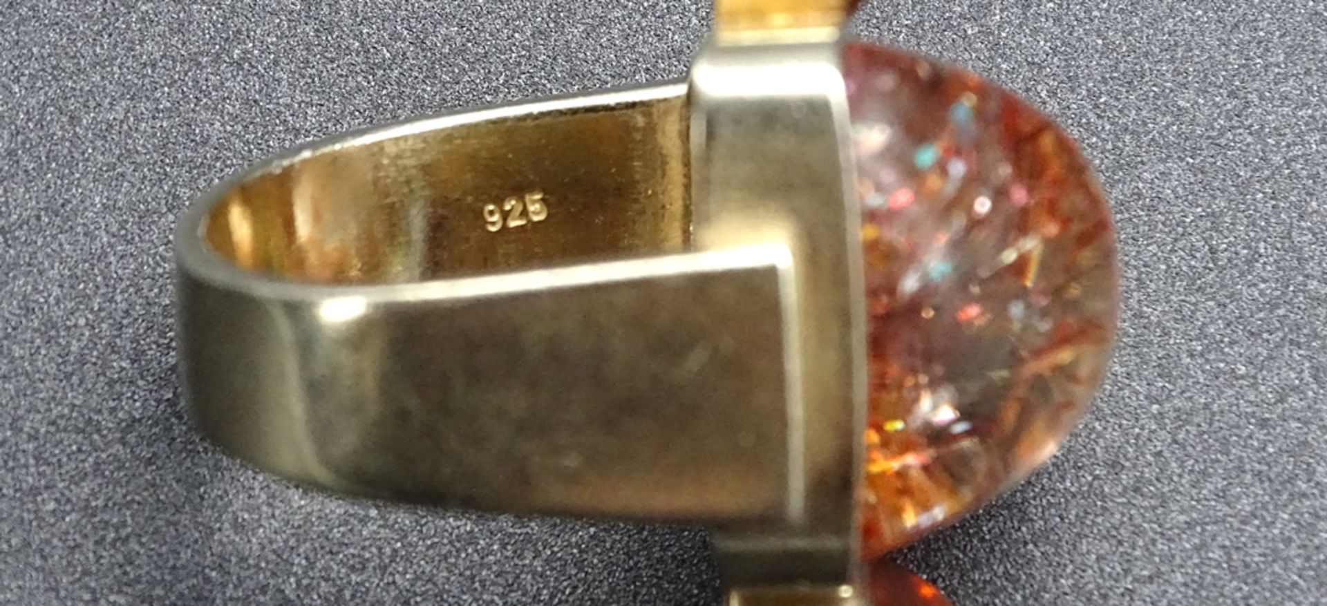 Silberring 925/000 ( Punziert ), gefasst mit 3 Mandarin Farbenden Steinen Bernstein? , Gewicht: 17, - Image 7 of 7