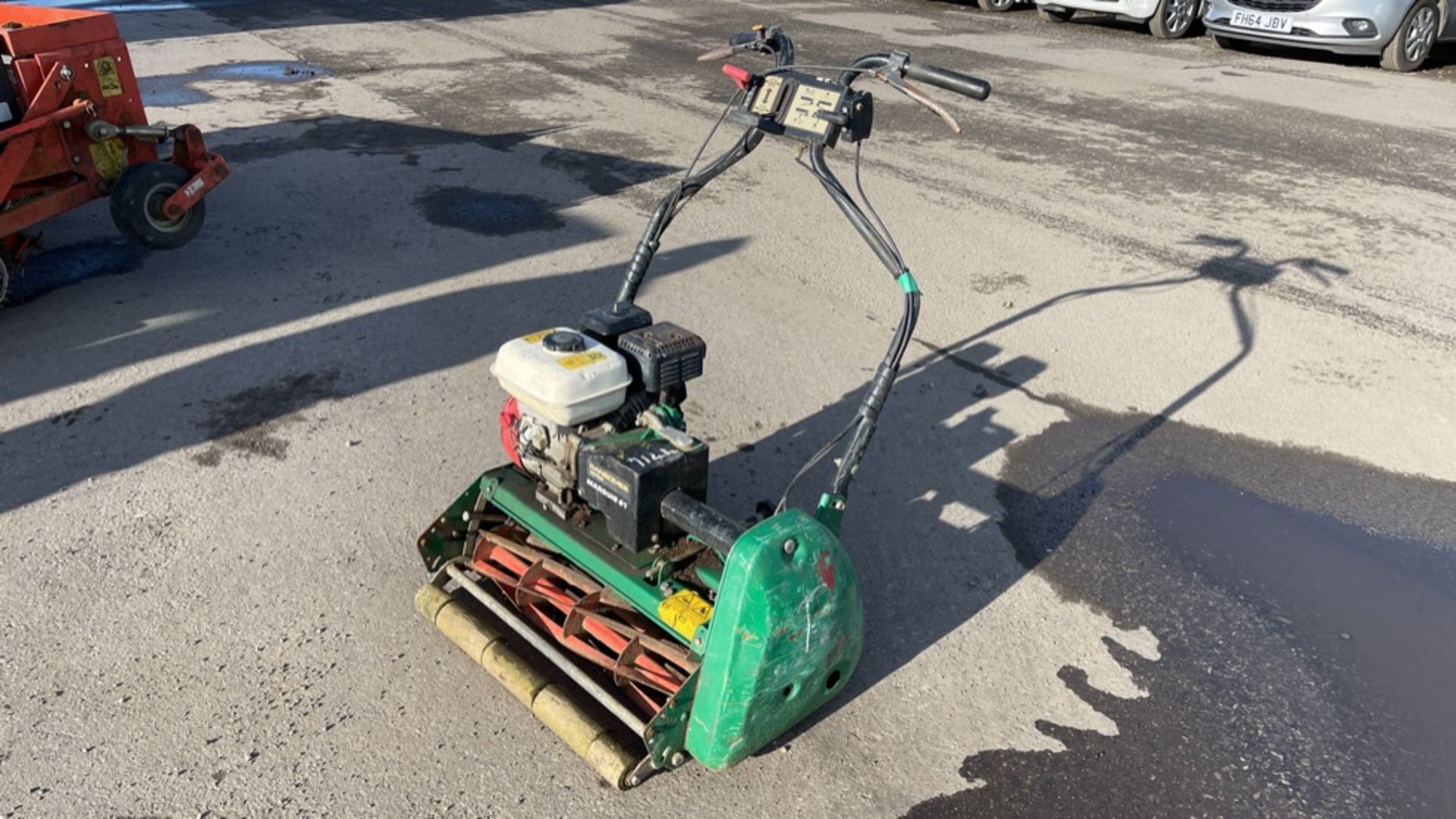 RANSOMES MARQUIS 61 PETROL PEDESTRIAN MOWER - Image 2 of 7