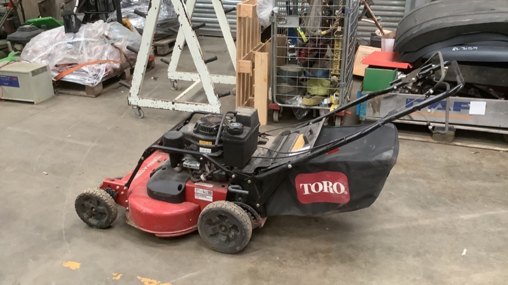 TORO TURFMASTER HDX PETROL LAWN MOWER - Image 2 of 6