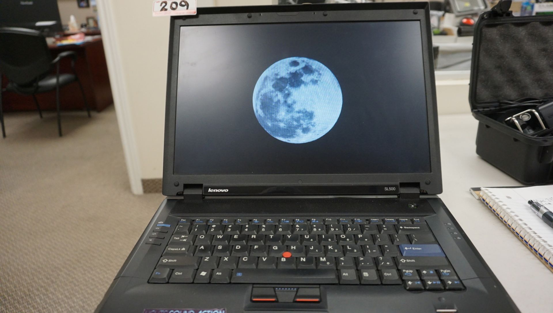 LENOVO SL500 LAPTOP W/ INTEL CORE 2 DUO 2.4GHZ CPU, 3GB RAM C/W VIDEO SPECIAL EFFECTS CLIPS - Image 3 of 4