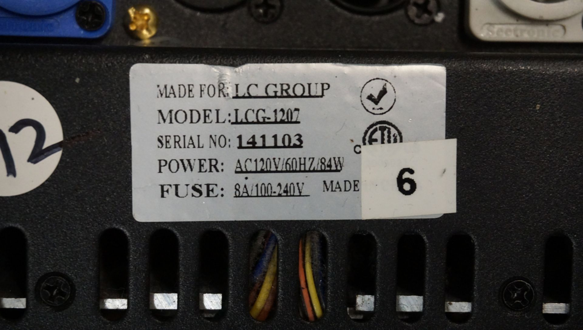 UNITS - LCG DICE-6 (1207) UPLIGHTING RGB WA+UV 7X12W ULTRA COMPACT LED LIGHTS C/W POWERCON POWER CA - Image 6 of 6