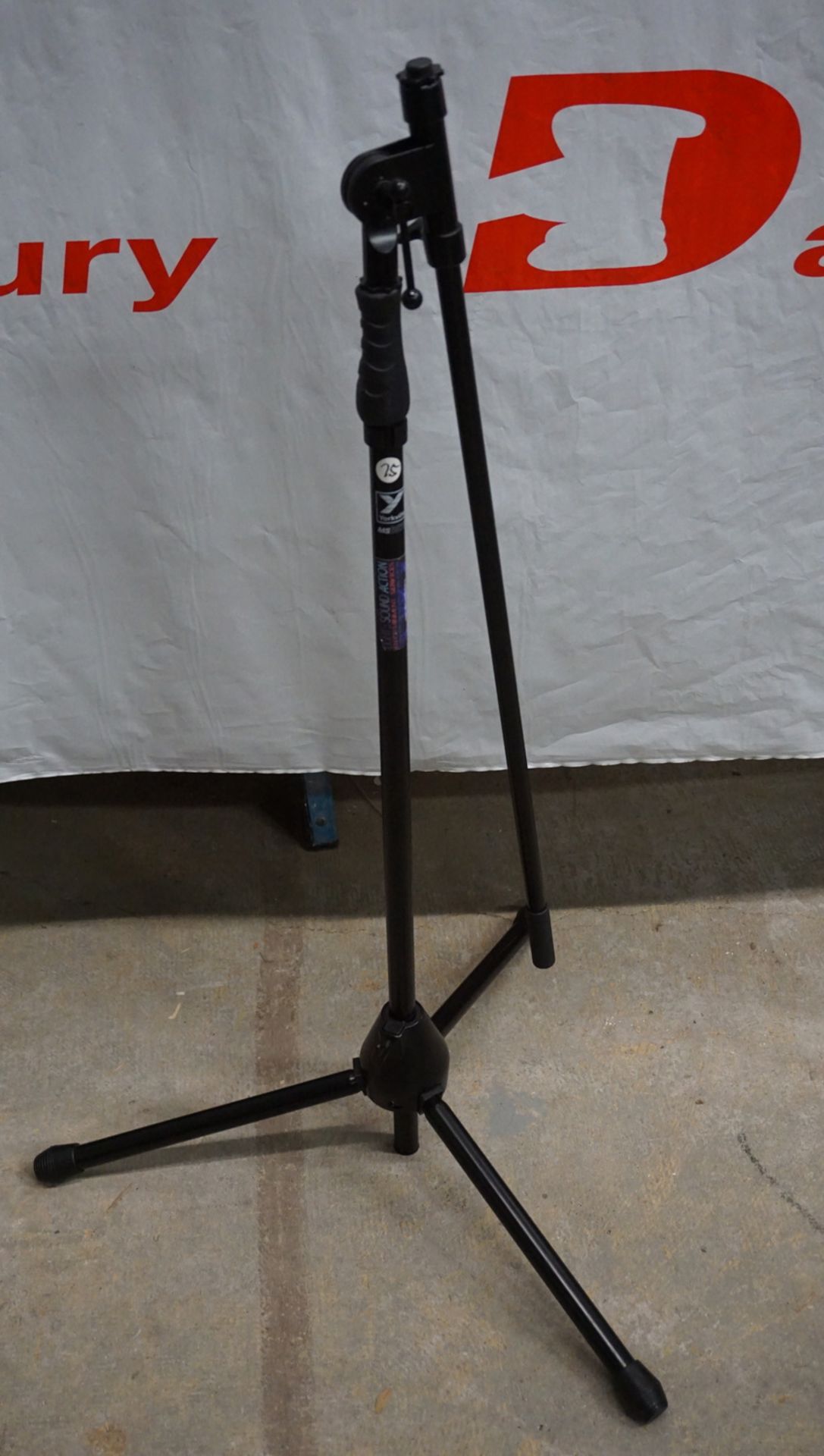 YORKVILLE MICROPHONE STAND