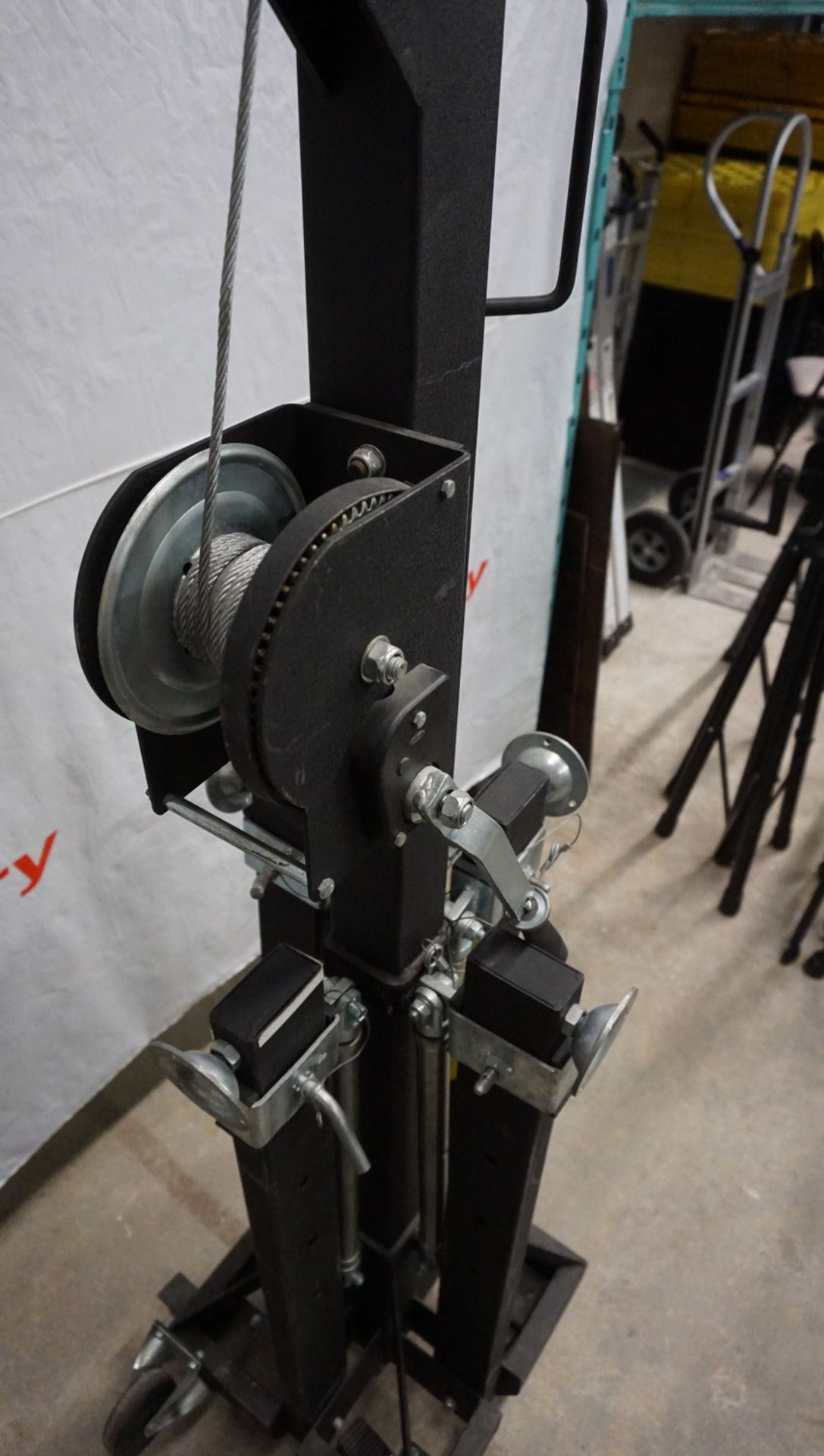 GLOBAL TRUSS ST-157 CRANK STAND - Image 3 of 3