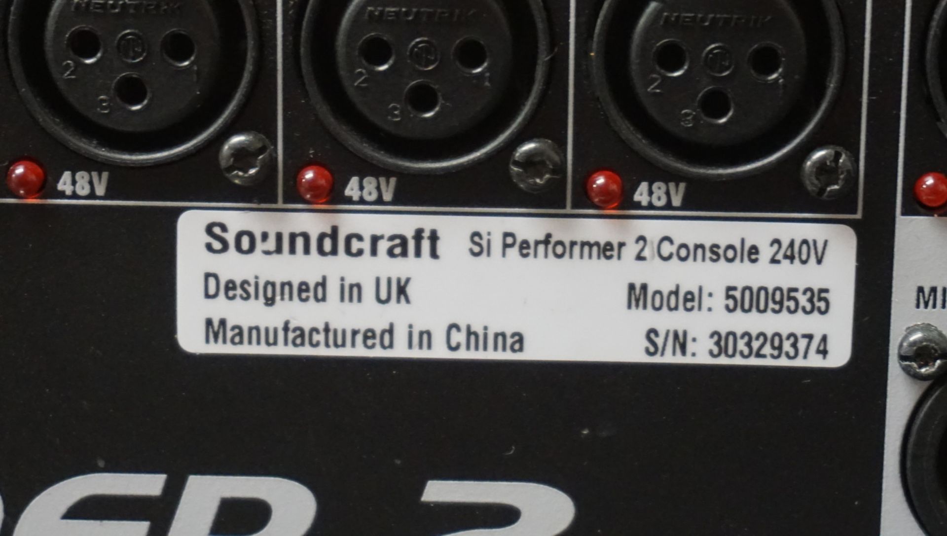 SOUNDCRAFT SI PERFORMER 2 DIGITAL LIVE SOUND MIXER W/ BUILT-IN LIGHTING CONTROLLER, S/N 30329374 C/W - Image 4 of 5