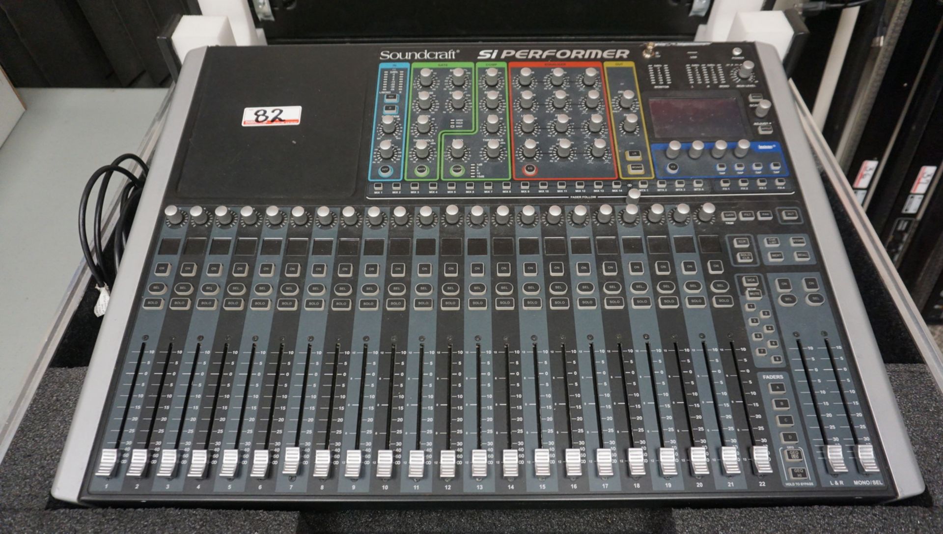 SOUNDCRAFT SI PERFORMER 2 DIGITAL LIVE SOUND MIXER W/ BUILT-IN LIGHTING CONTROLLER, S/N 30329374 C/W - Image 2 of 5