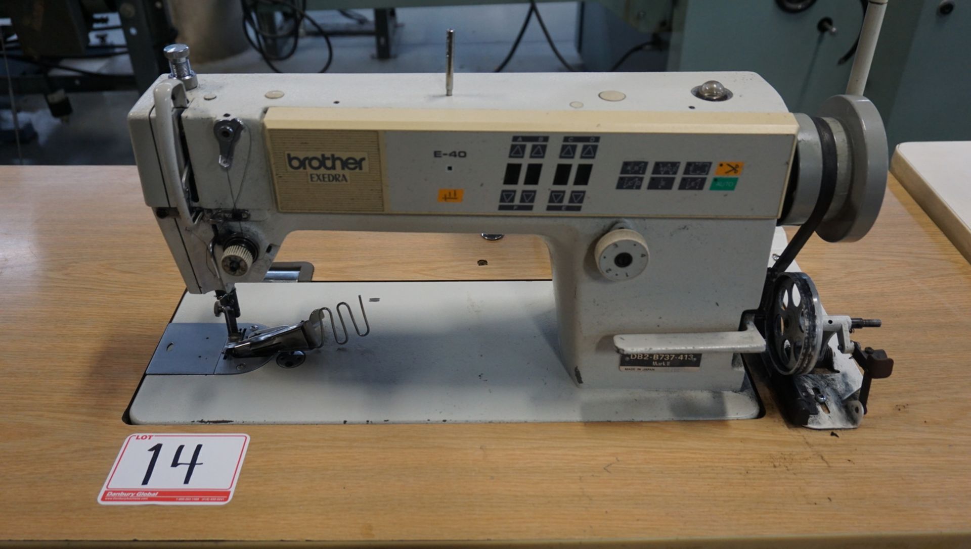 BROTHER DB2-B737-413 SINGLE NEEDLE MACHINE W/ FOLDER ATTACHMENT & E-40 CONTROLLER (110V) - Image 2 of 5