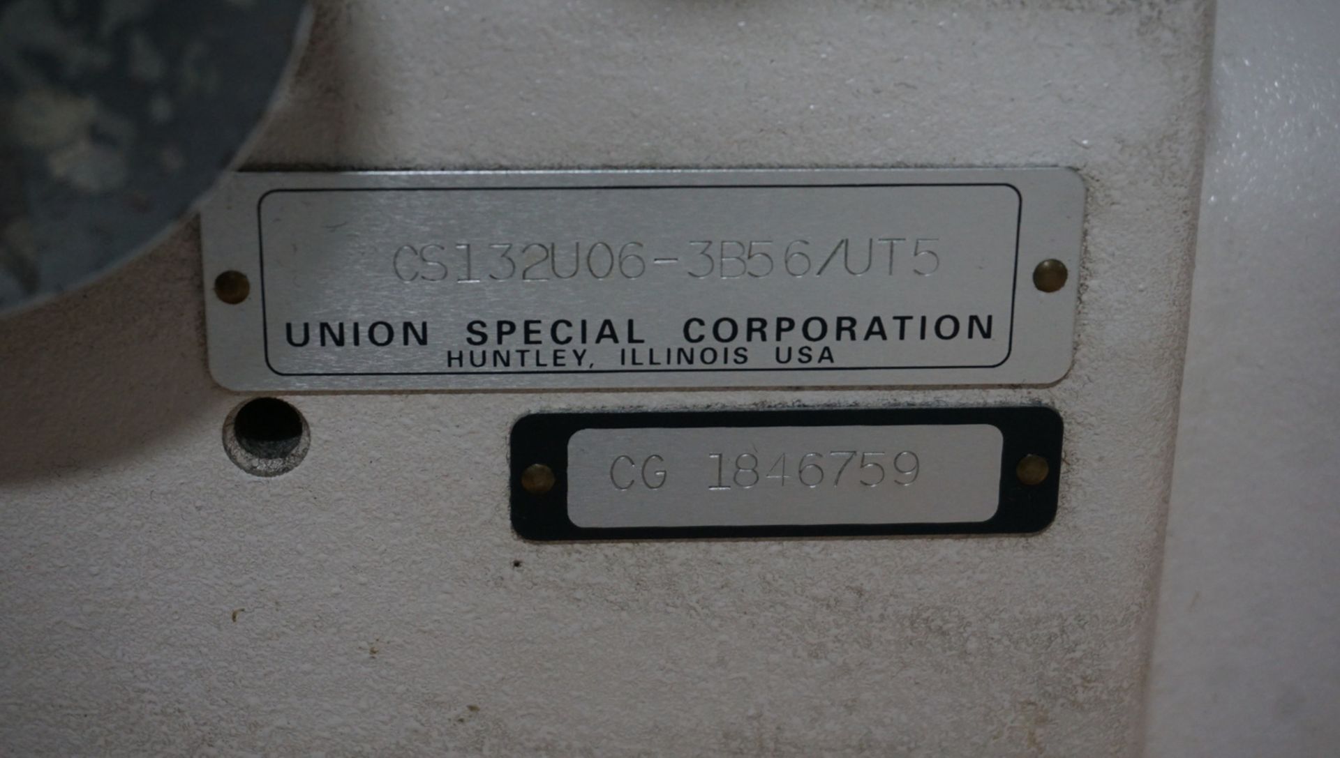 UNION SPECIAL FS332C01-3D6UTC4 3-NEEDLE FLATBED COVERSTITCH W/ FOLDER & CUTTER, S/N 1788324 (HEAD - Image 3 of 3