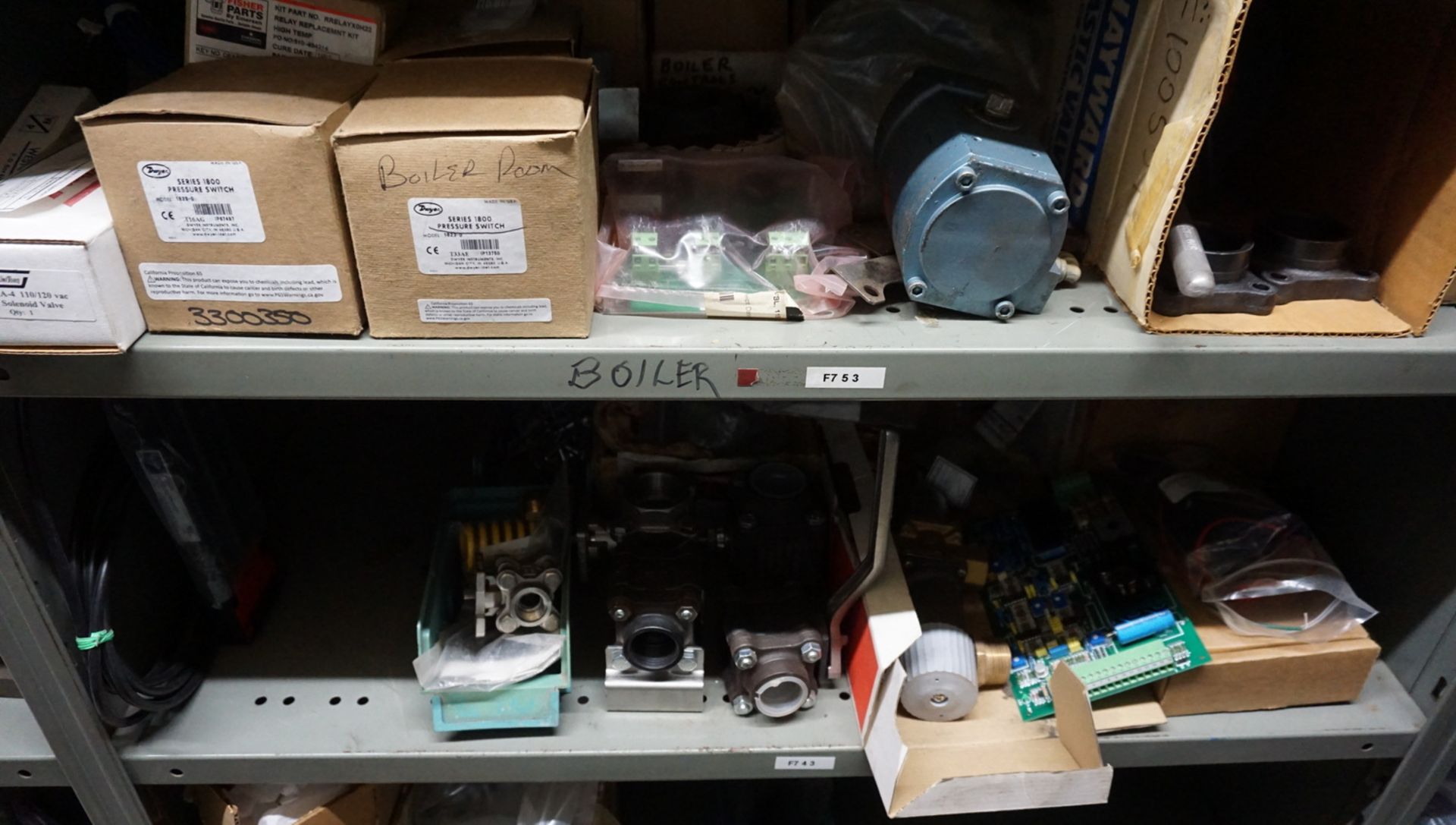 LOT - CONTENTS OF PARTS ROOM C/O: REDUCERS, VALVES, AB, SIEMENS, HONEYWEEL, MARTIN BUSHINGS, - Image 11 of 31