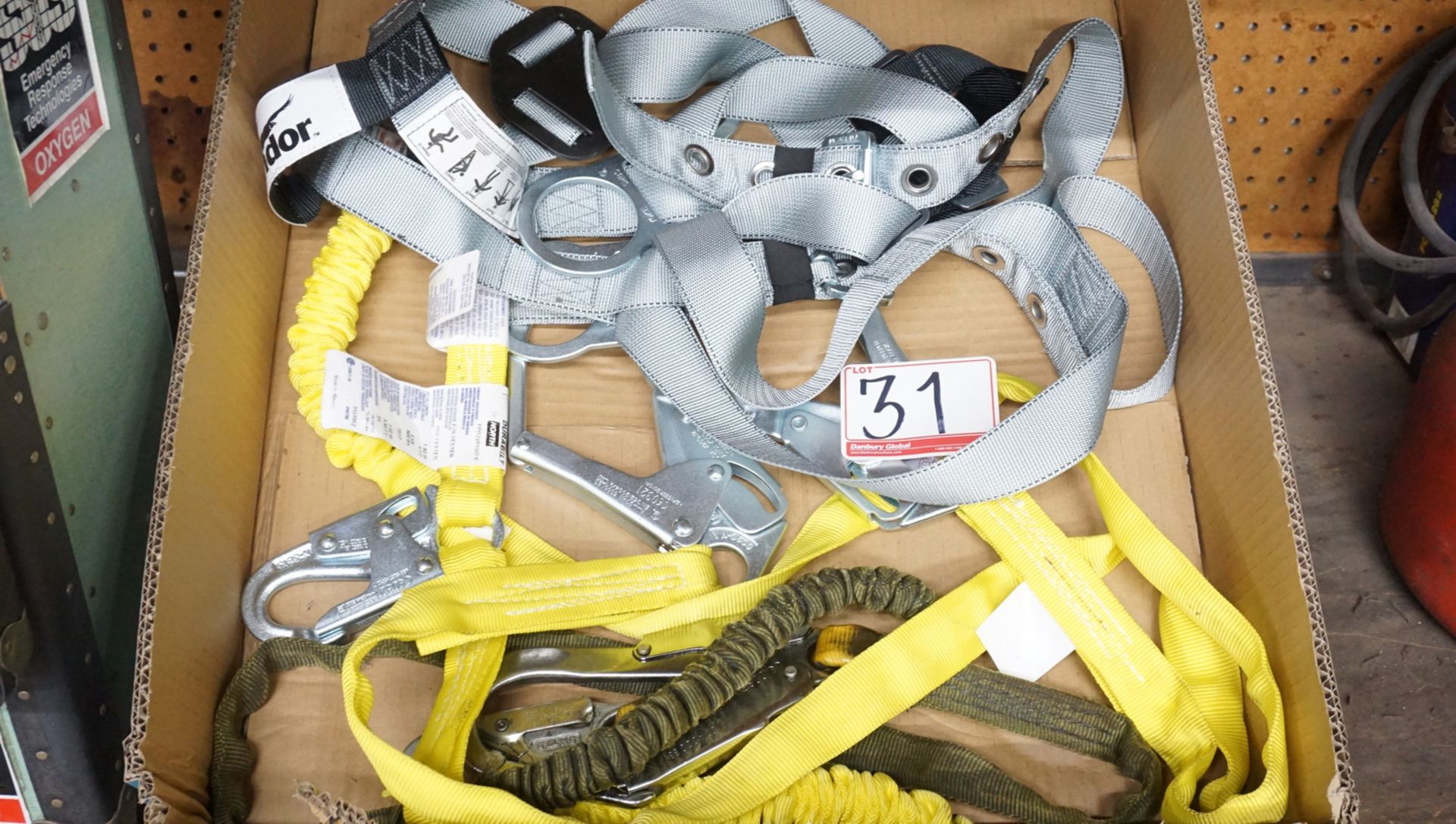 CONDOR SAFETY HARNESS W/ LANYARD - Image 2 of 2