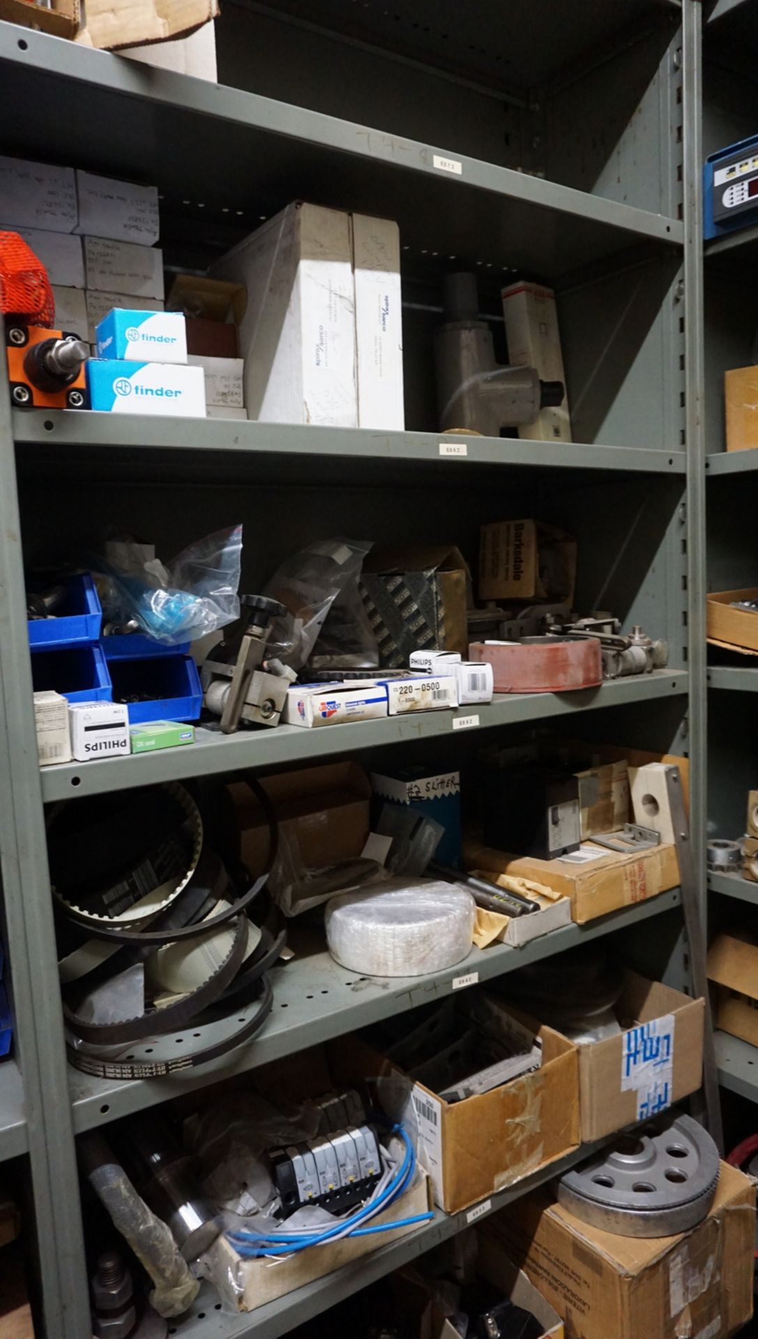 LOT - CONTENTS OF PARTS ROOM C/O: REDUCERS, VALVES, AB, SIEMENS, HONEYWEEL, MARTIN BUSHINGS, - Image 30 of 31