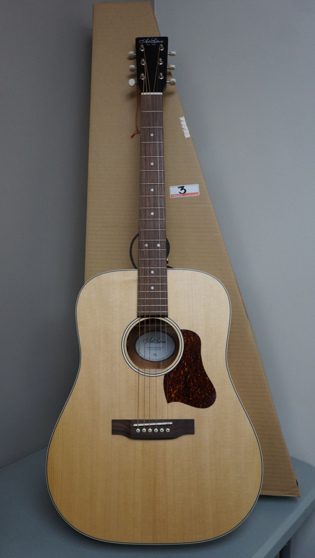ART & LUTHERIE AMERICANA NATURAL EQ ACOUSTIC GUITAR