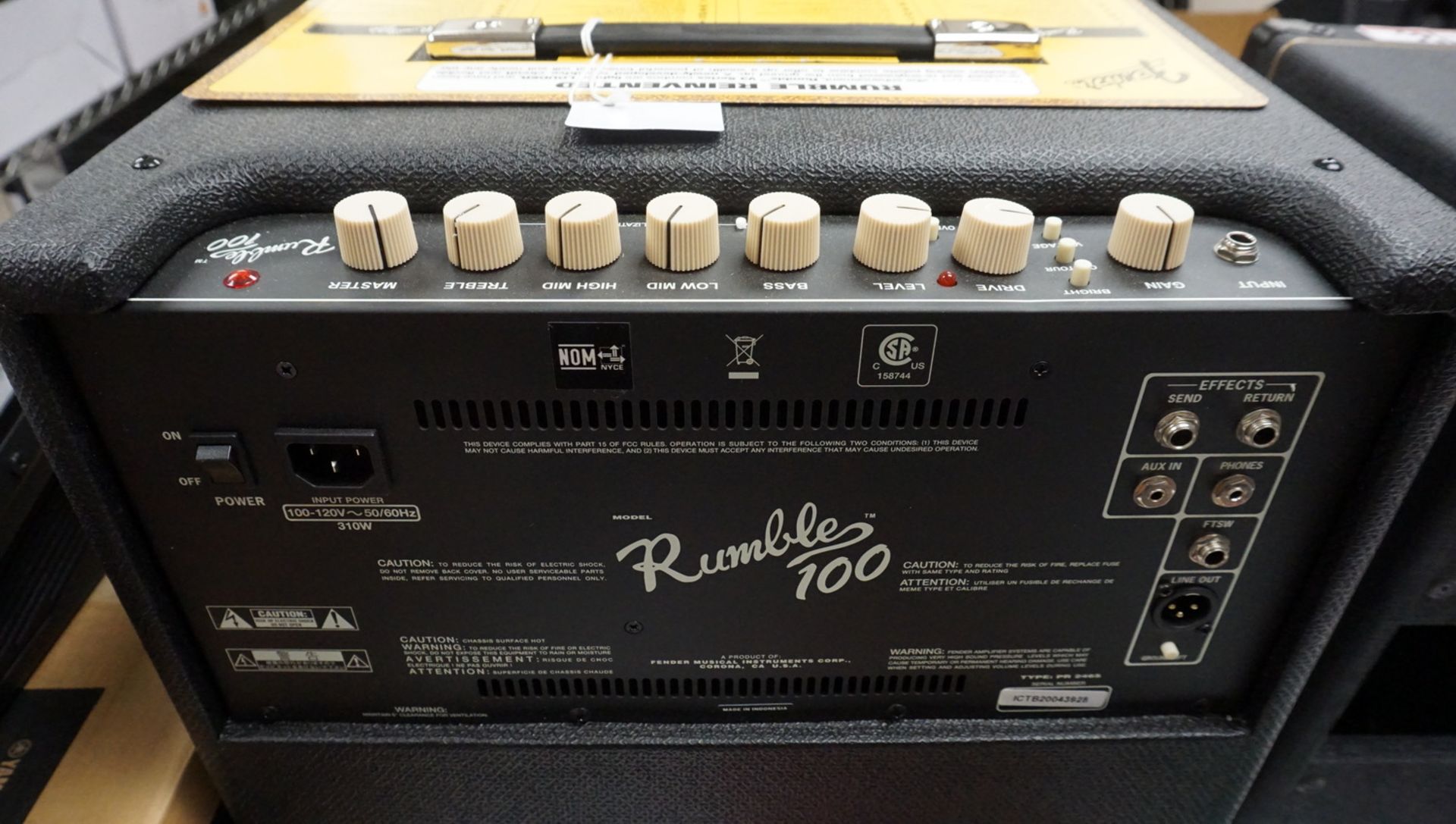 FENDER RUMBLE 100 V3 BASS AMP - Image 3 of 3