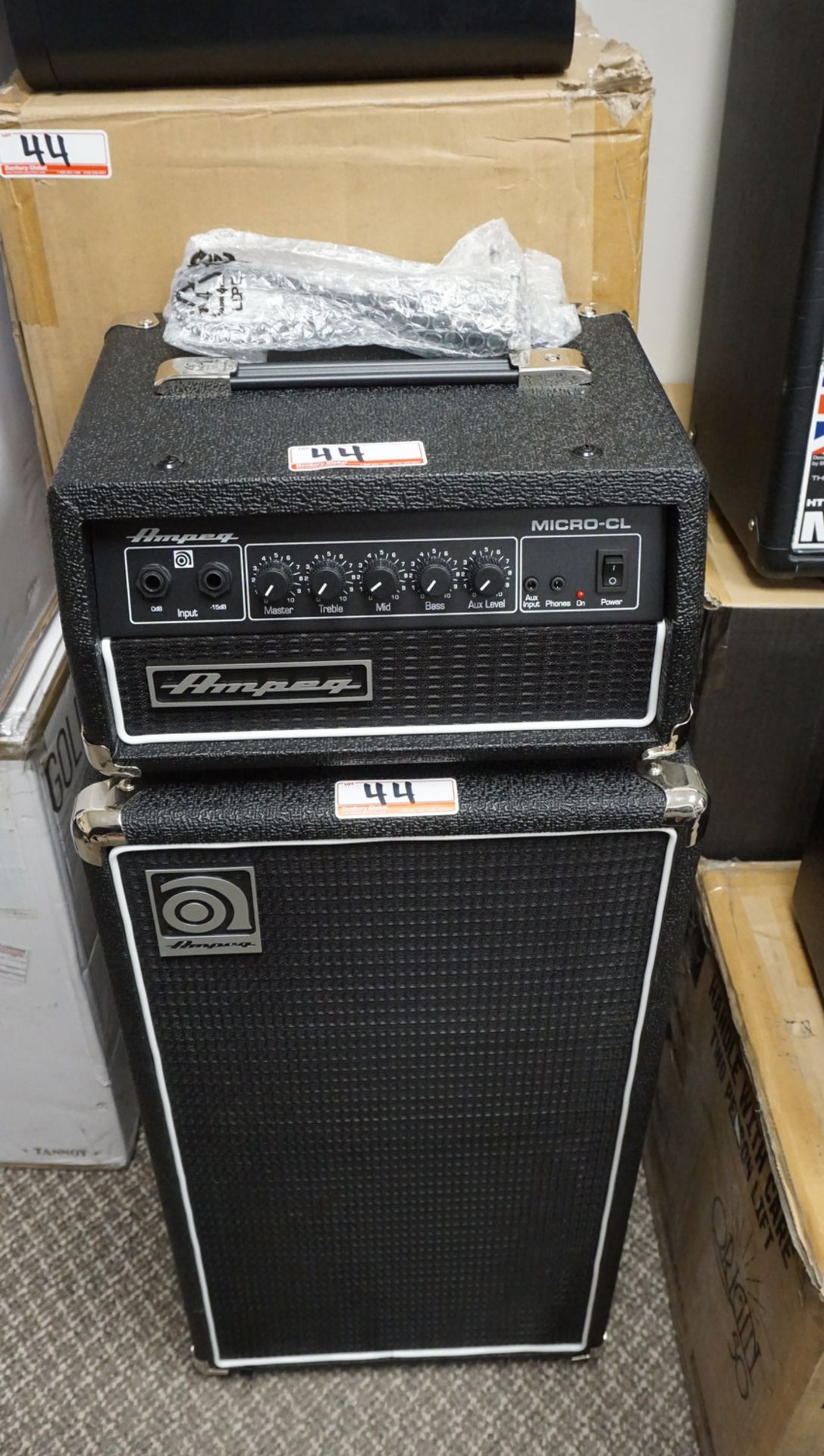 LOT - (2) AMPEG MICRO CL STACK HEAD & CABINET BASS AMP (1 UNIT IS PARTS ONLY - AS IS) - Image 2 of 3