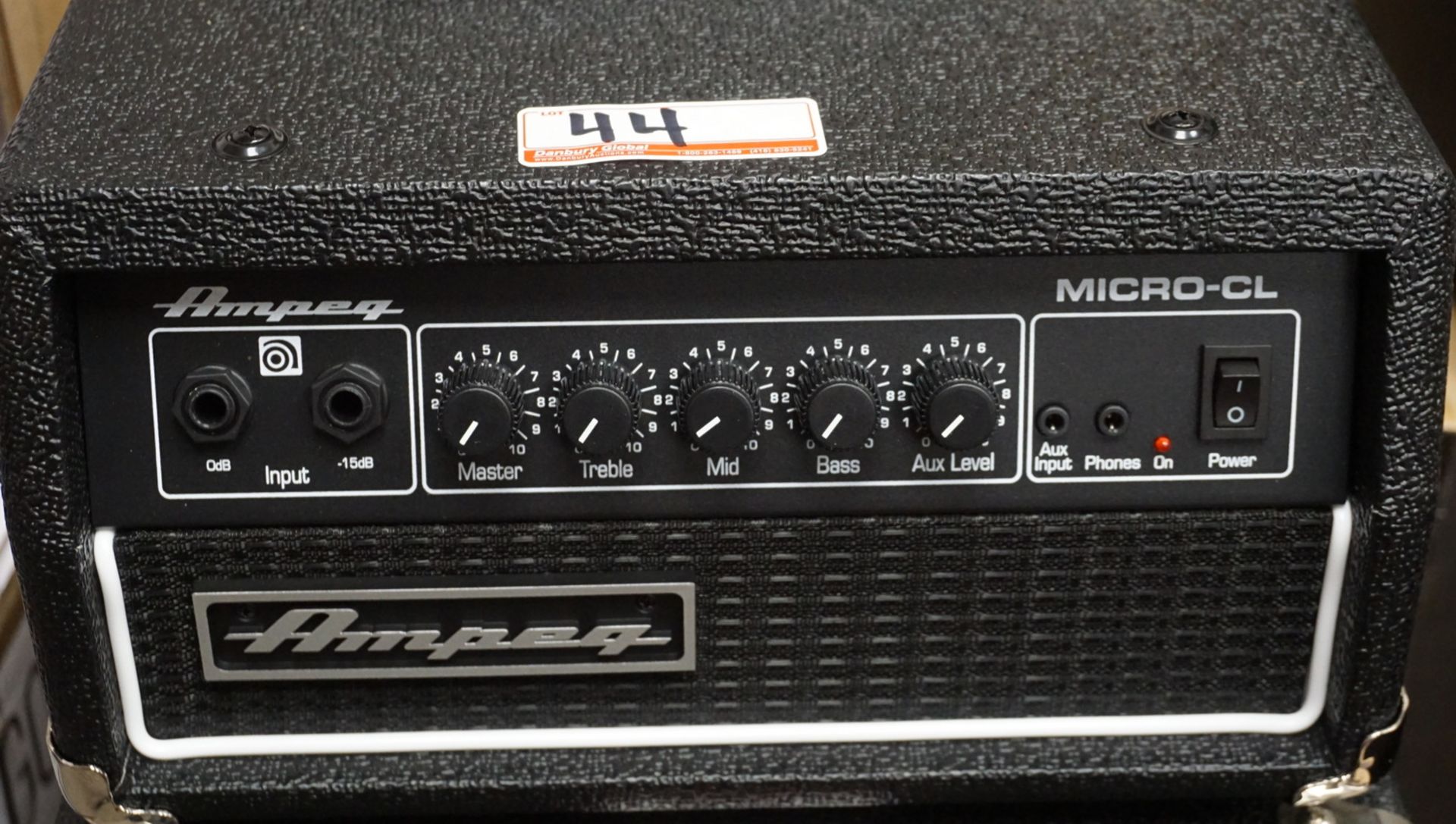 LOT - (2) AMPEG MICRO CL STACK HEAD & CABINET BASS AMP (1 UNIT IS PARTS ONLY - AS IS) - Image 3 of 3