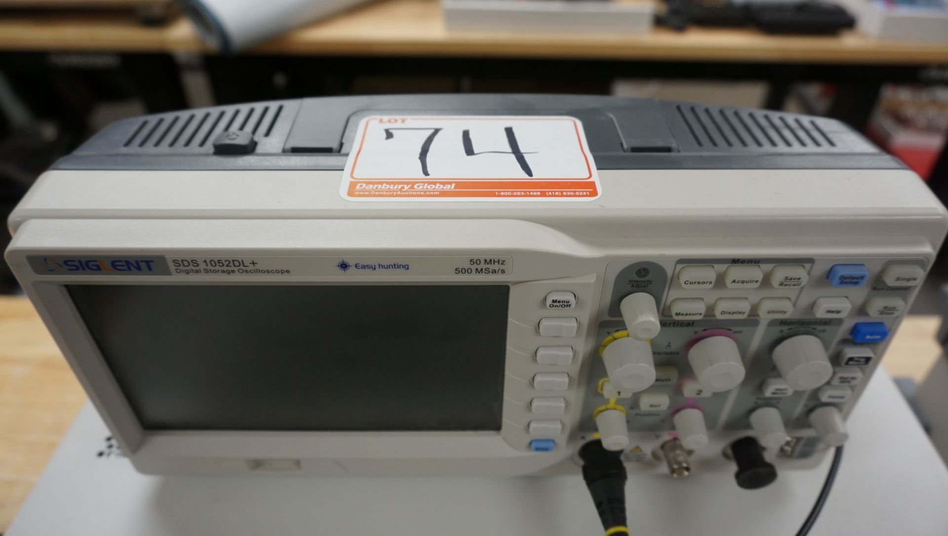 SIGLENT SDS1052DL+ 50MHZ 500MSA/S DIGITAL STORAGE OSCILLOSCOPE - Image 2 of 3