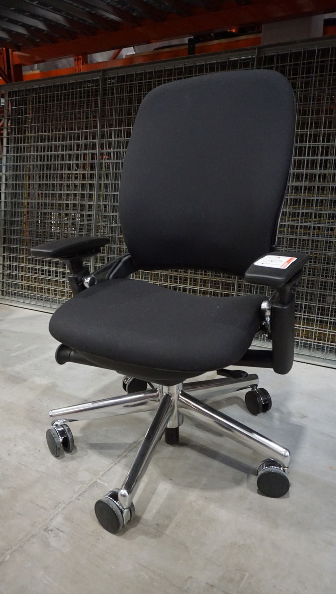 STEELCASE LEAP CHAIR W/ BLACK FABRIC, 4-WAY ADJ ARMS, & METALIC BASE