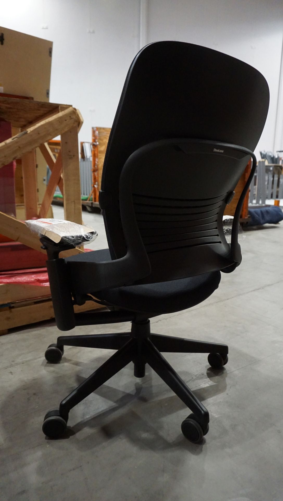 STEELCASE LEAP CHAIR W/ BLACK FABRIC & 4-WAY ADJ ARMS - Image 2 of 2