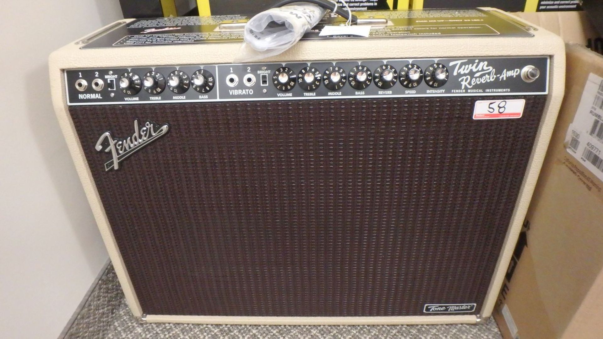 FENDER TONE MASTER TWIN REVERB GUITAR AMP