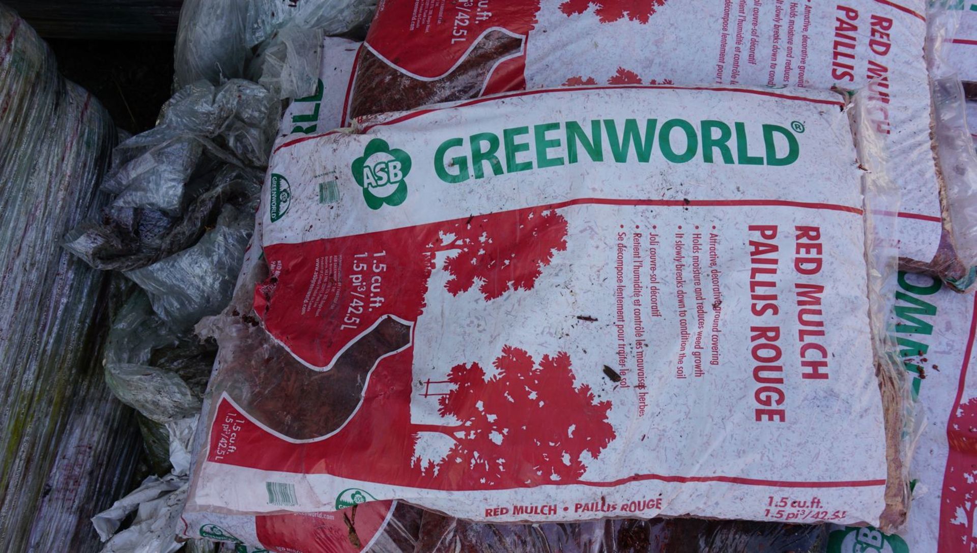 LOT - ASB GREENWORLD RED GARDEN MULCH (42.5L / BAG) (50 BAGS) - Image 2 of 2