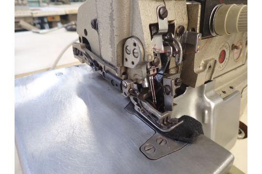 MAUSER 9752-351FC/P2 4-THREAD SERGER (110V) - Image 3 of 5