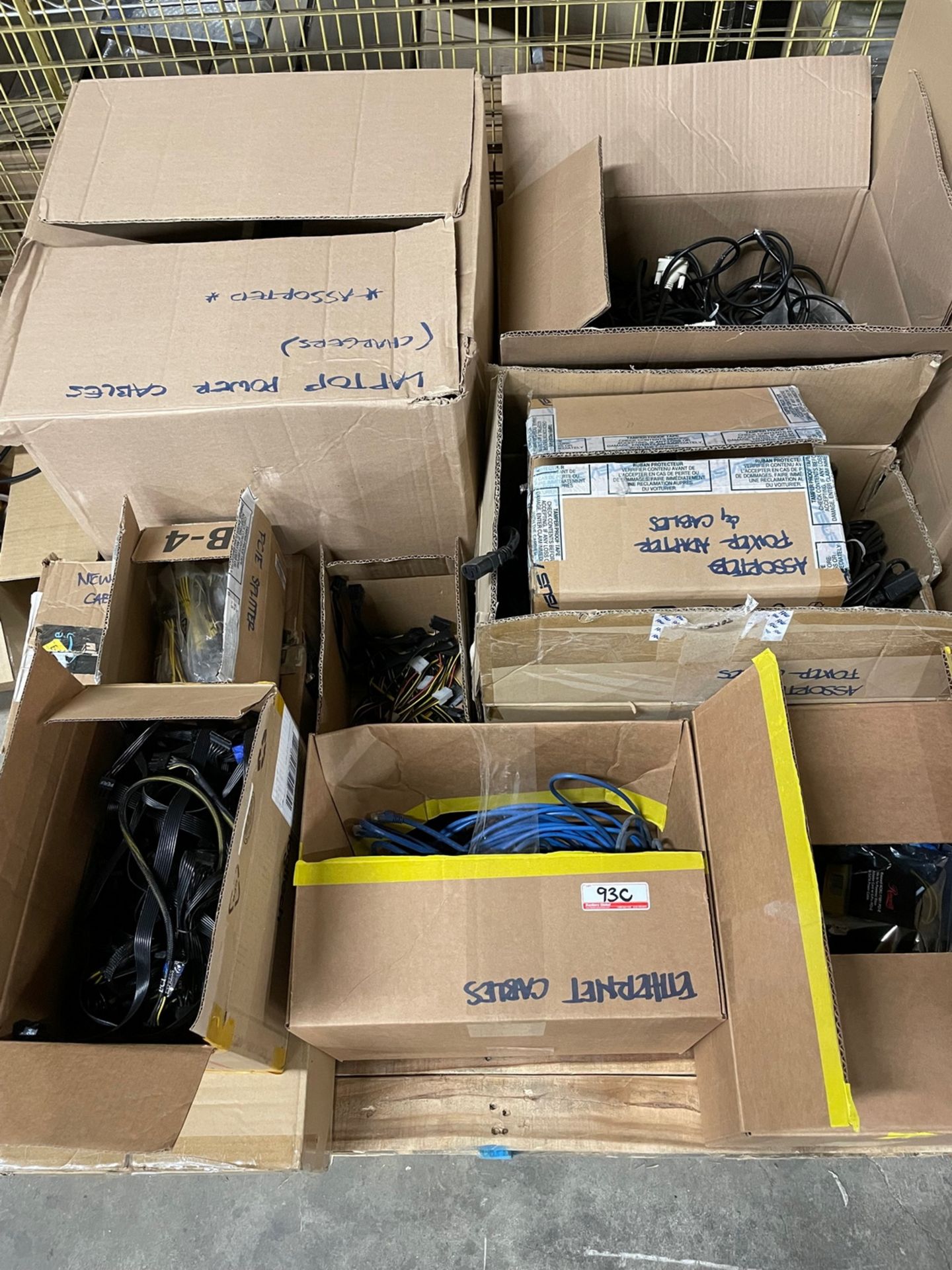 LOT - ASSORTED COMPUTER POWER CABLES, CONNECTORS, ADAPTERS, HDMI, ETHERNET CABLES (1 SKID)