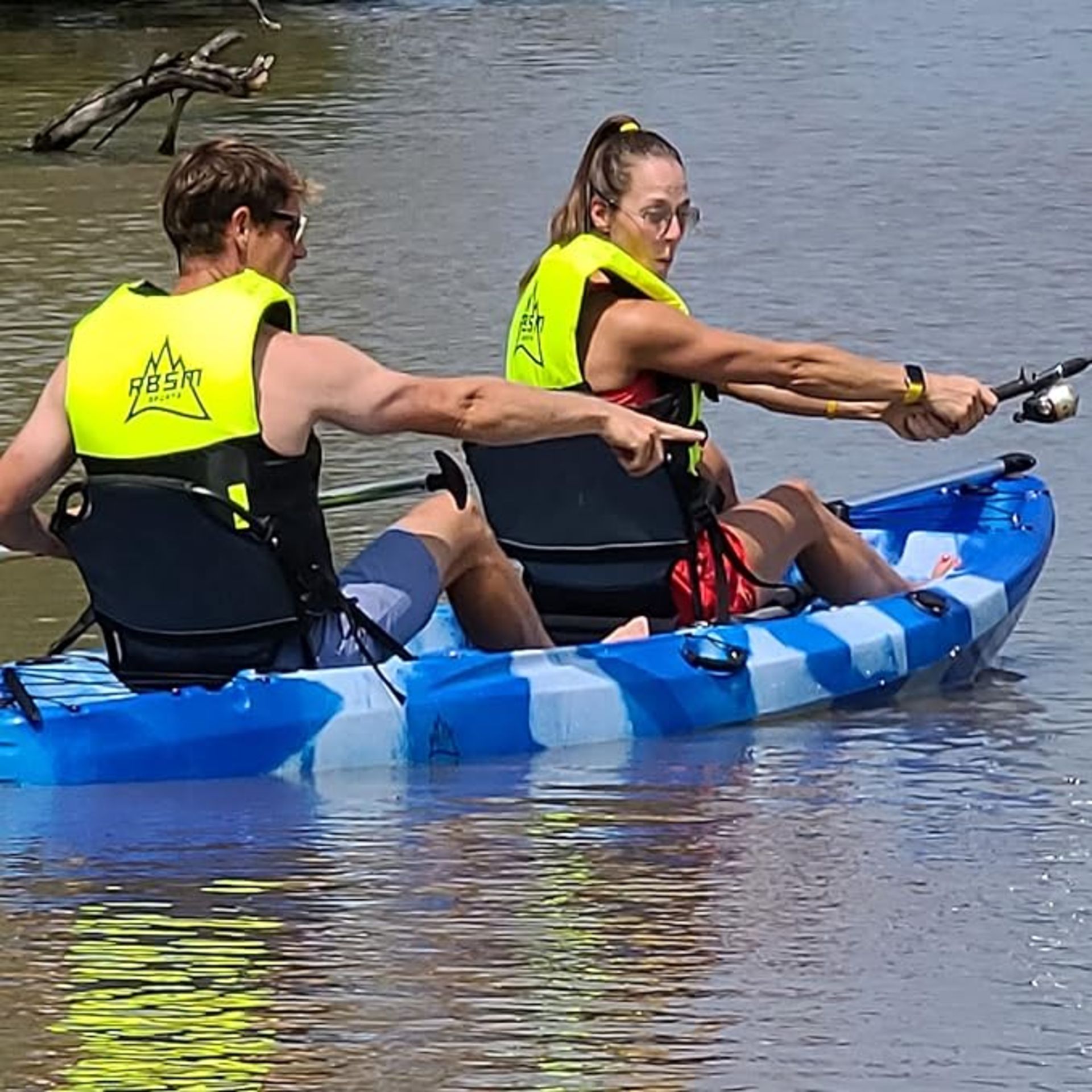 DOLPHIN PRO TANDEM FISHING KAYAK W/ (2) PADDLES, SEATS, & FISHING ROD HOLDERS (NEW) (MSRP $2,900) - Image 3 of 4