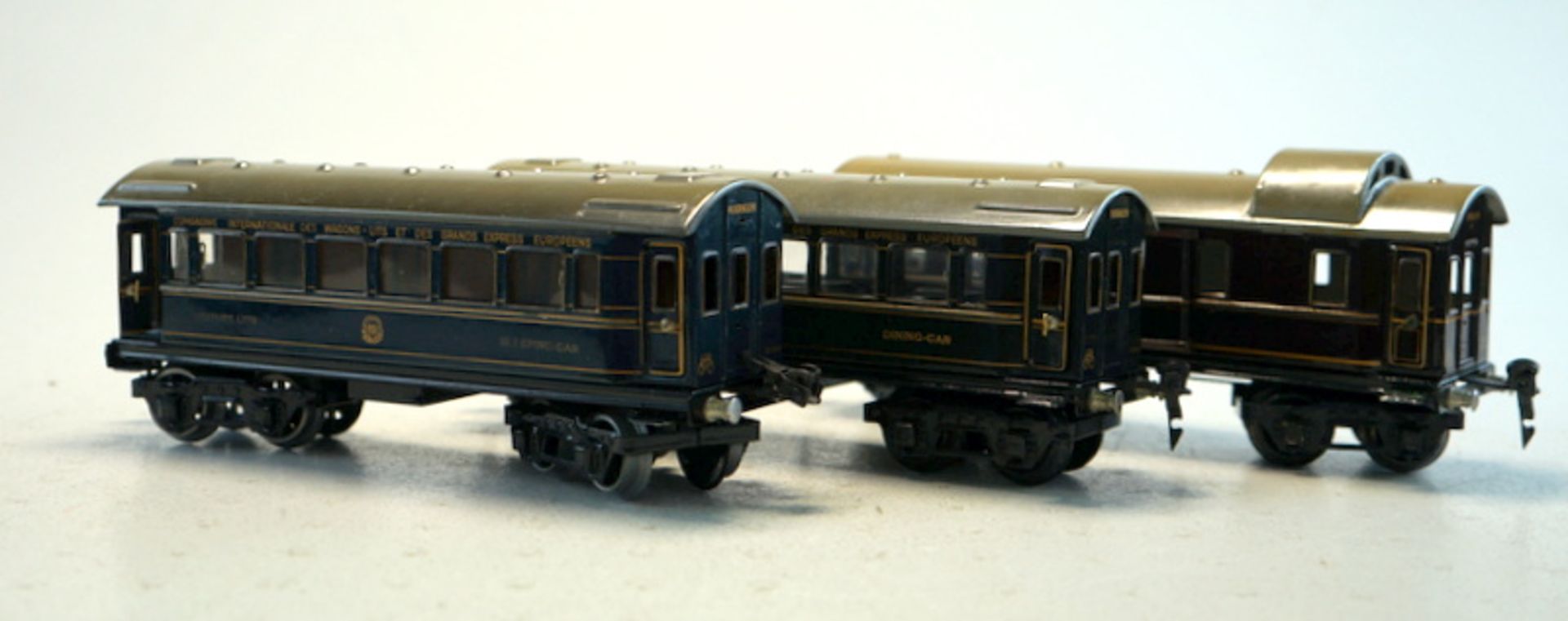 Märklin 1929ff, Gebr. Märklin & Cie., G.m.b.H. Göppingen: Sammlung von 3 märklin-Wagen, Spur 0