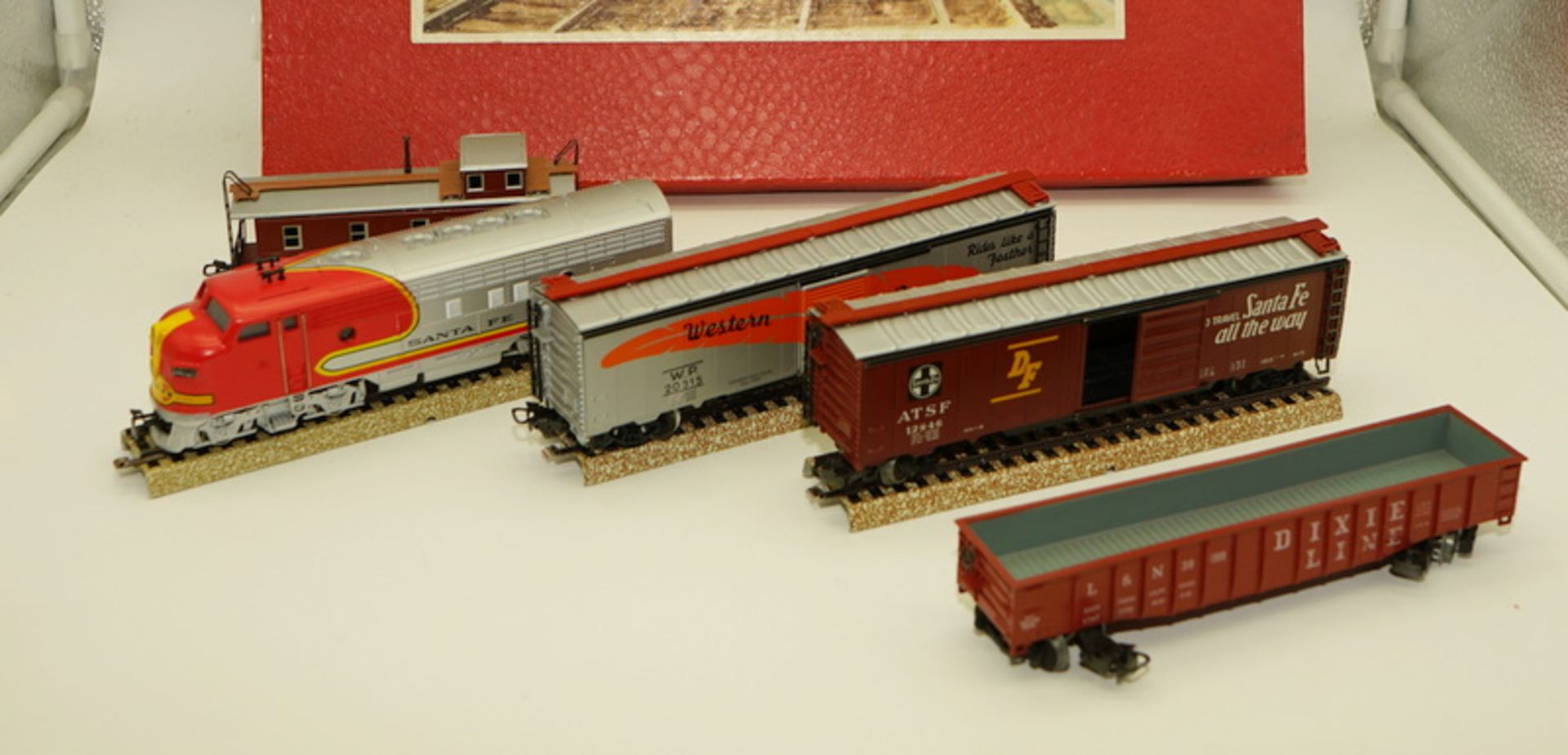 Märklin ab 1954, Gebr. Märklin & Cie., G.m.b.H. Göppingen: märklin H0-Sammlung in Sekundärbox, ameri - Bild 2 aus 3