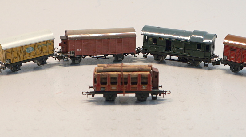 Märklin 1929ff, Gebr. Märklin & Cie., G.m.b.H. Göppingen: Sammlung von 8 historischen Güterwagen, Sp - Image 3 of 3