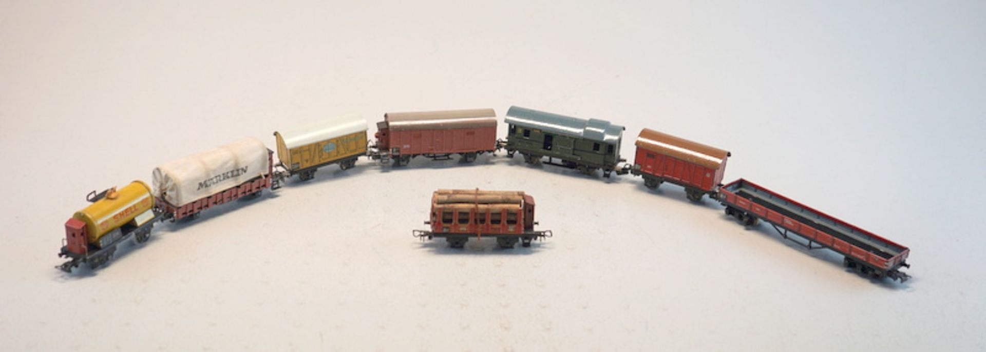 Märklin 1929ff, Gebr. Märklin & Cie., G.m.b.H. Göppingen: Sammlung von 8 historischen Güterwagen, Sp