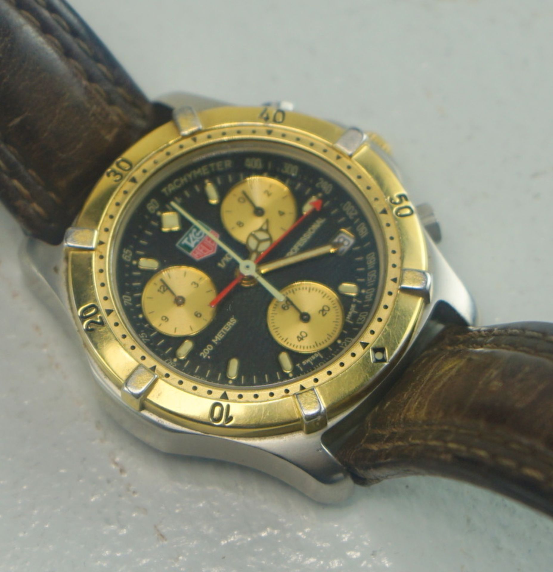 Tag Heuer: Herrenuhr 2000 Chronograph Quartz 1/10 Sek. Stahl Gold - Bild 2 aus 2