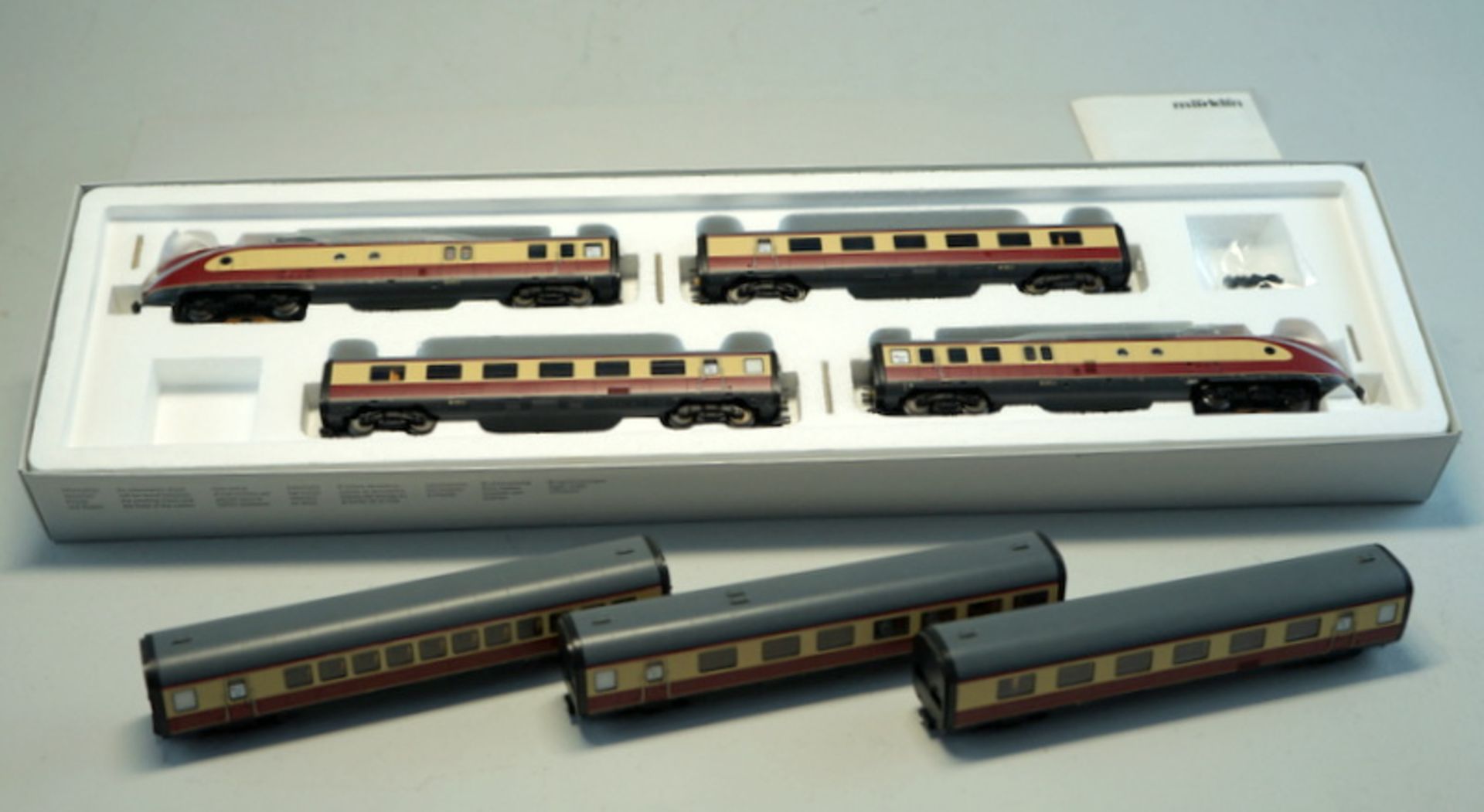 Märklin ab 1954, Gebr. Märklin & Cie., G.m.b.H. Göppingen: 4-teiliger TEE-Triebzug #37607 + Erweiter