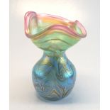 Schmid, Karl: 2 Vasen Kunstglas mit irisierenden Oberflächen und Einschmelzungen