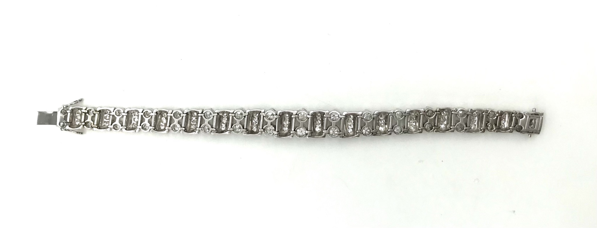 Armband mit reichem Brilliantbesatz, 750er WG mit ca.2,8 Ct - Image 2 of 4