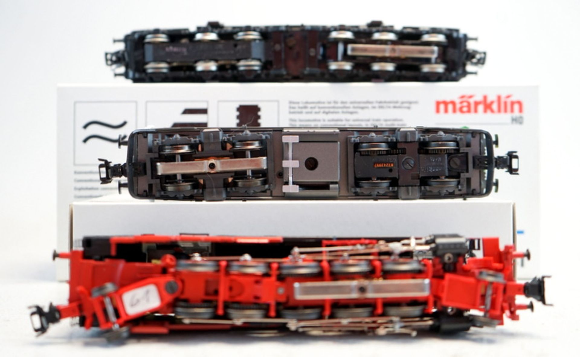 Märklin ab 1954, Gebr. Märklin & Cie., G.m.b.H. Göppingen: Konvolut von märklin-Loks, -Wagen u. Zube - Bild 3 aus 6