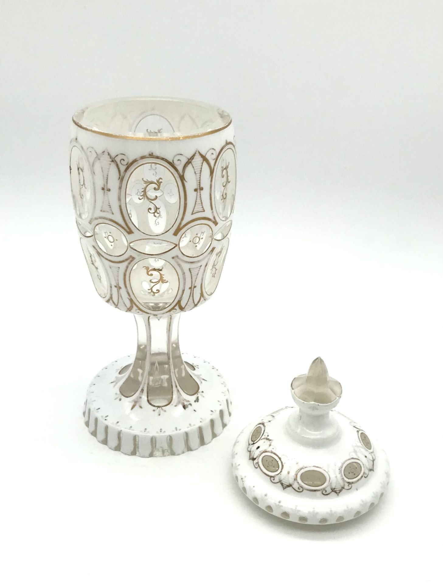 Deckelpokal des Biedermeier, Böhmen um 1840