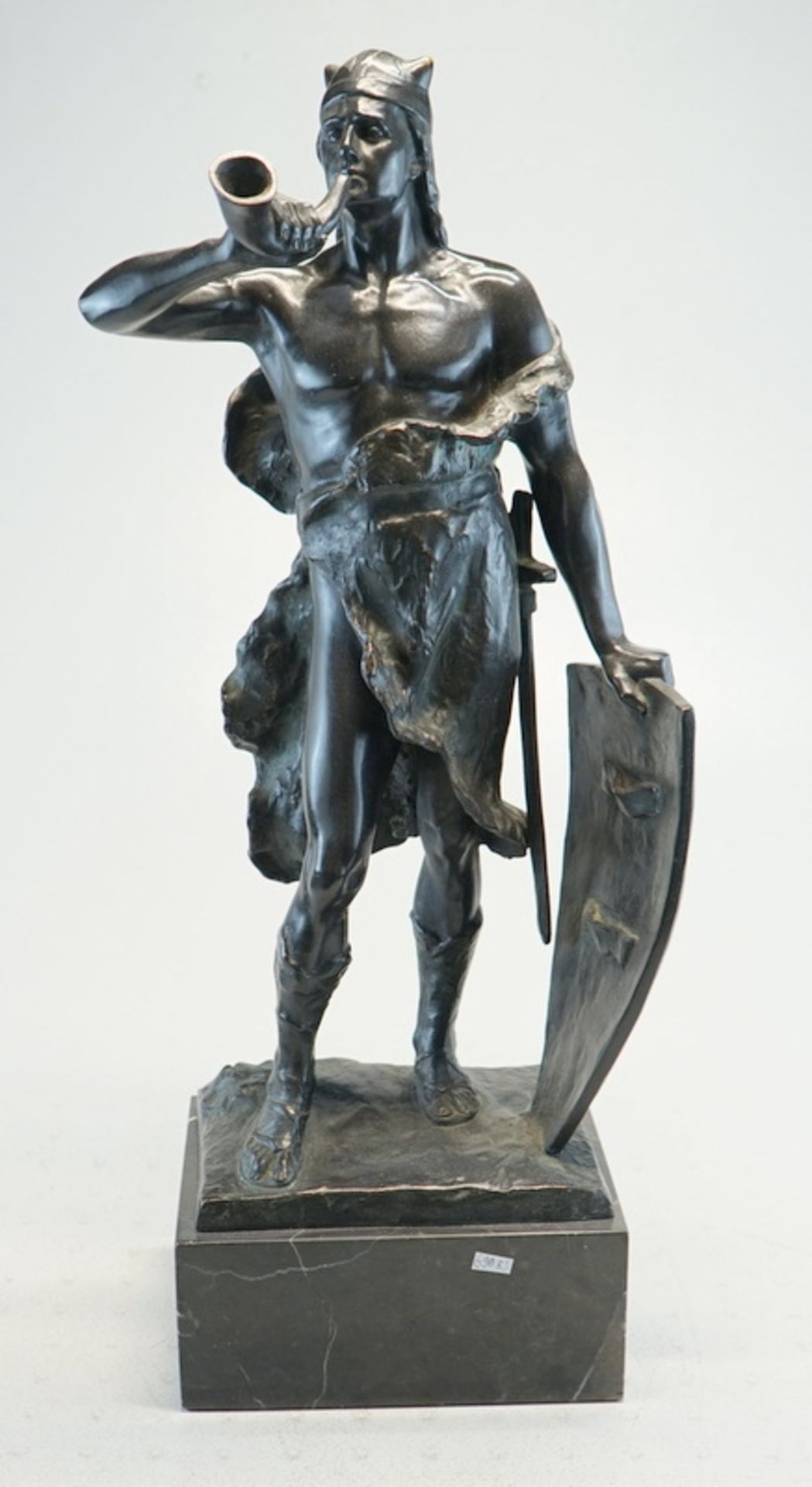 Seiffert, Carl Friedrich: Bronzefigur "Wikinger mit Horn"