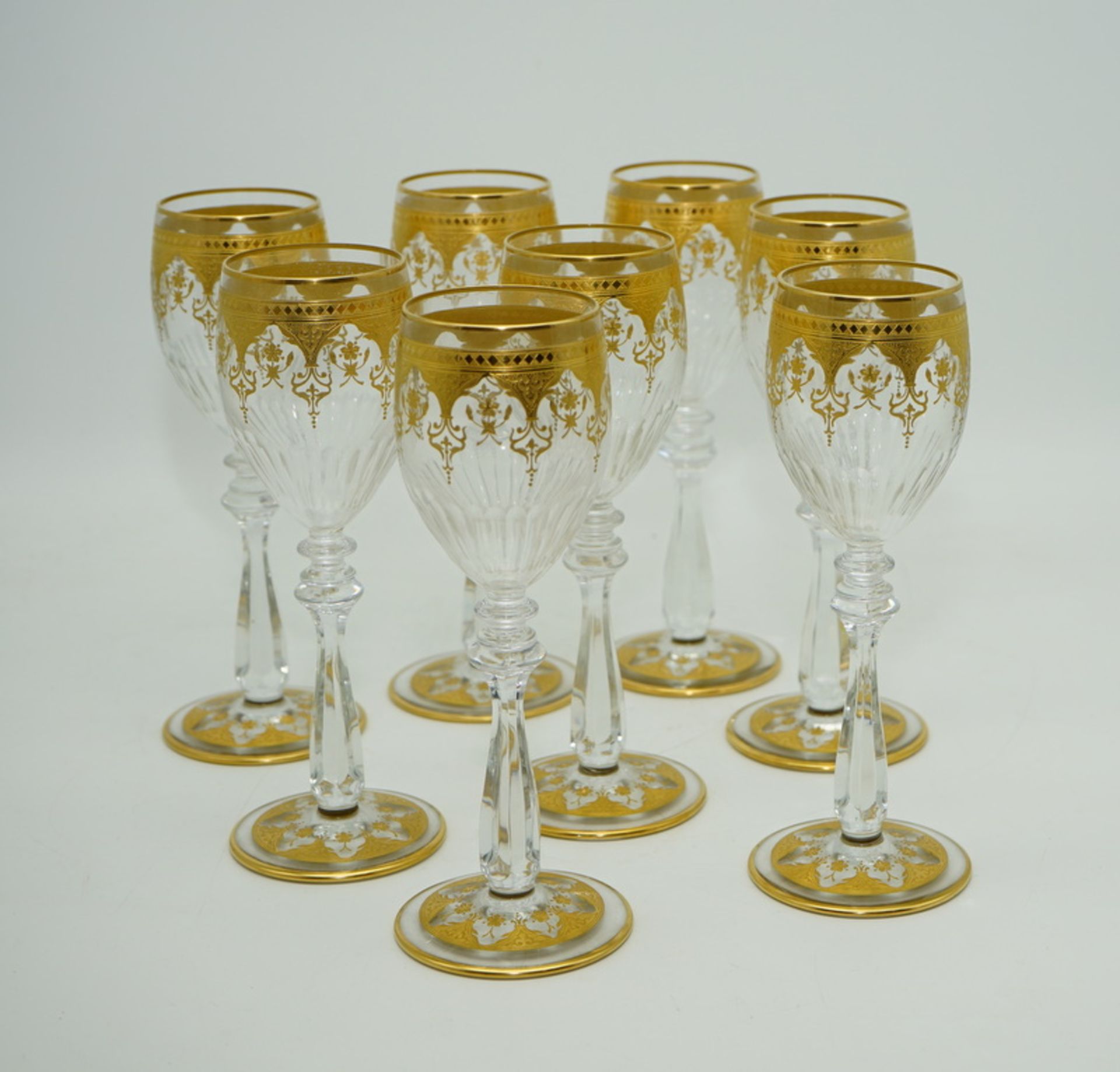 Baccarat, Christalleries de: Satz von 6 Aufwendig Dekorierten Goldreliefgläsern ca. 1920