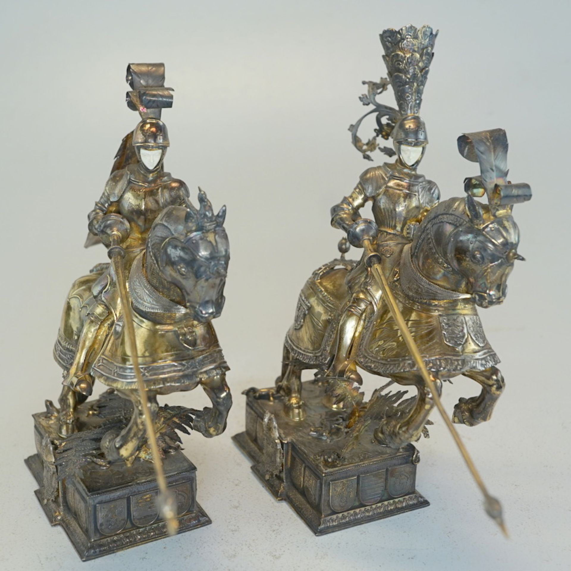 2 Turnierritterfiguren nach A. Dürer 800er Silber ca 3850 Gr. - Image 3 of 3