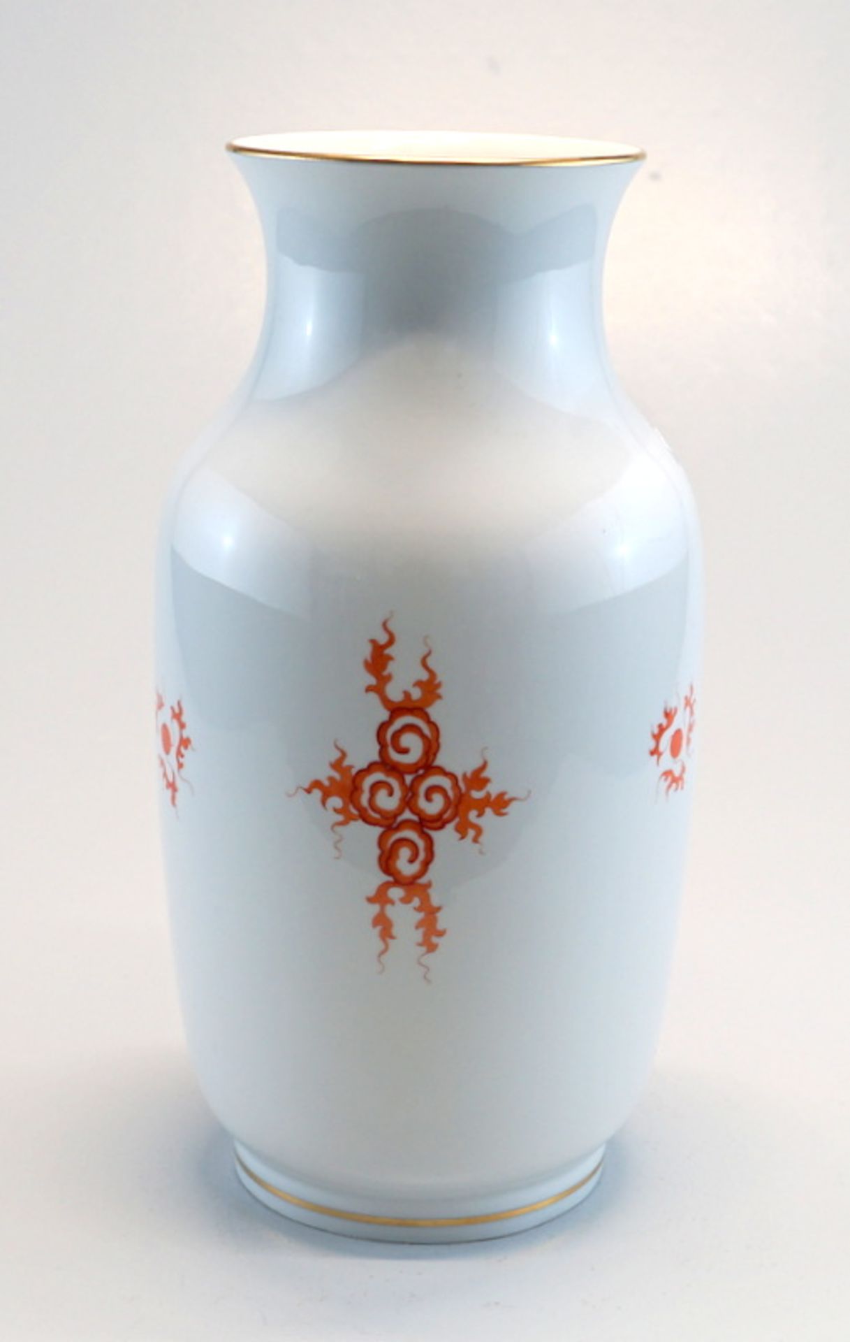 Staatlich Meissen: Vase mit Dekor "Roter Drache " - Bild 2 aus 3