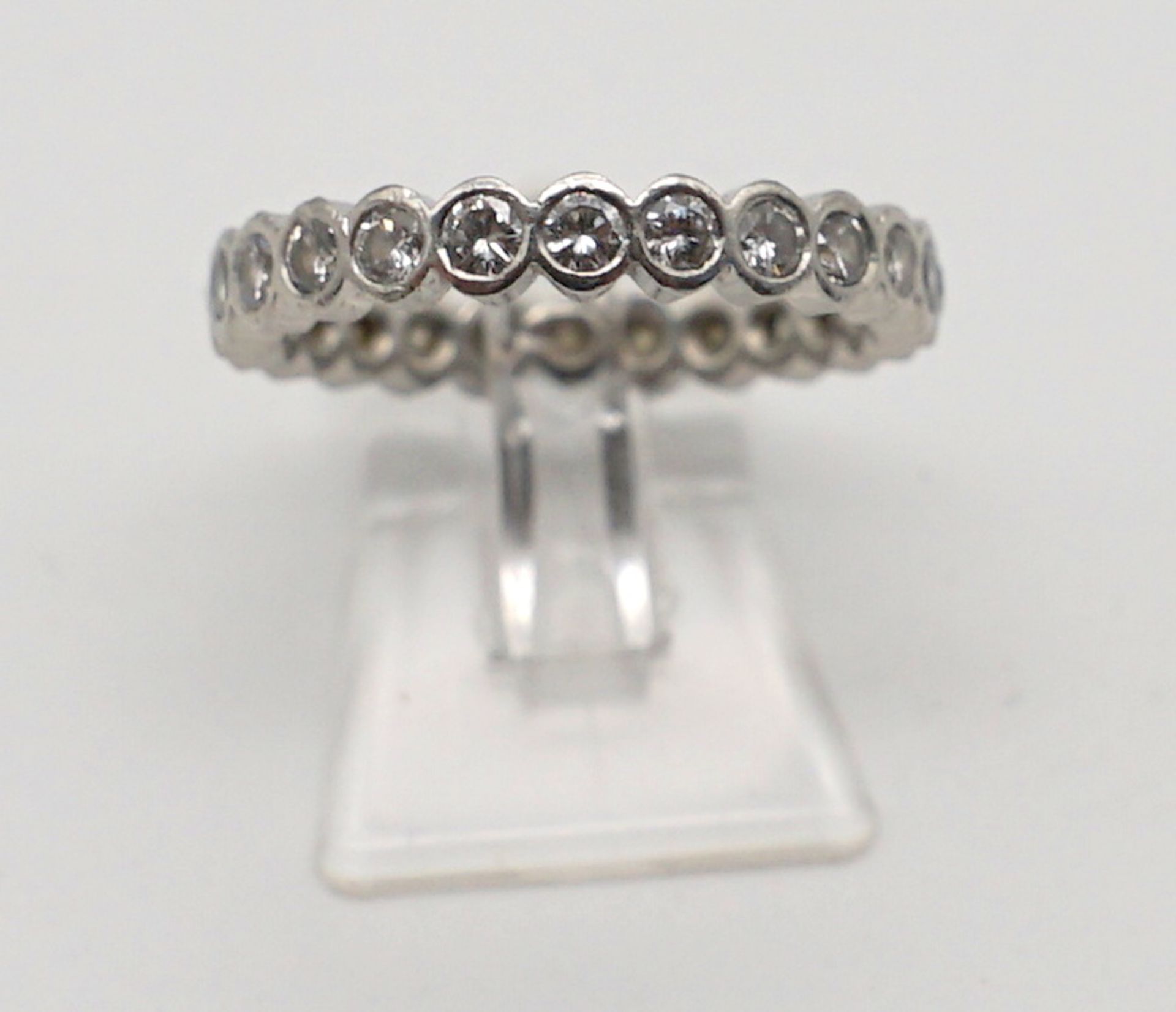 Memoryring Platin 950 und 24 Brillianten zus. 1,2 CT.