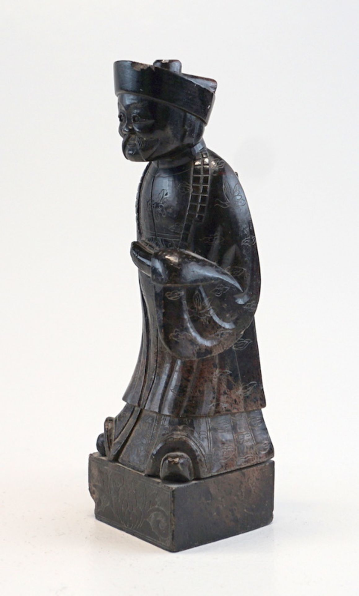 Figur eines hohen Beamten am kaiserl.Hof - Serpentin China 19. Jh - Image 3 of 3